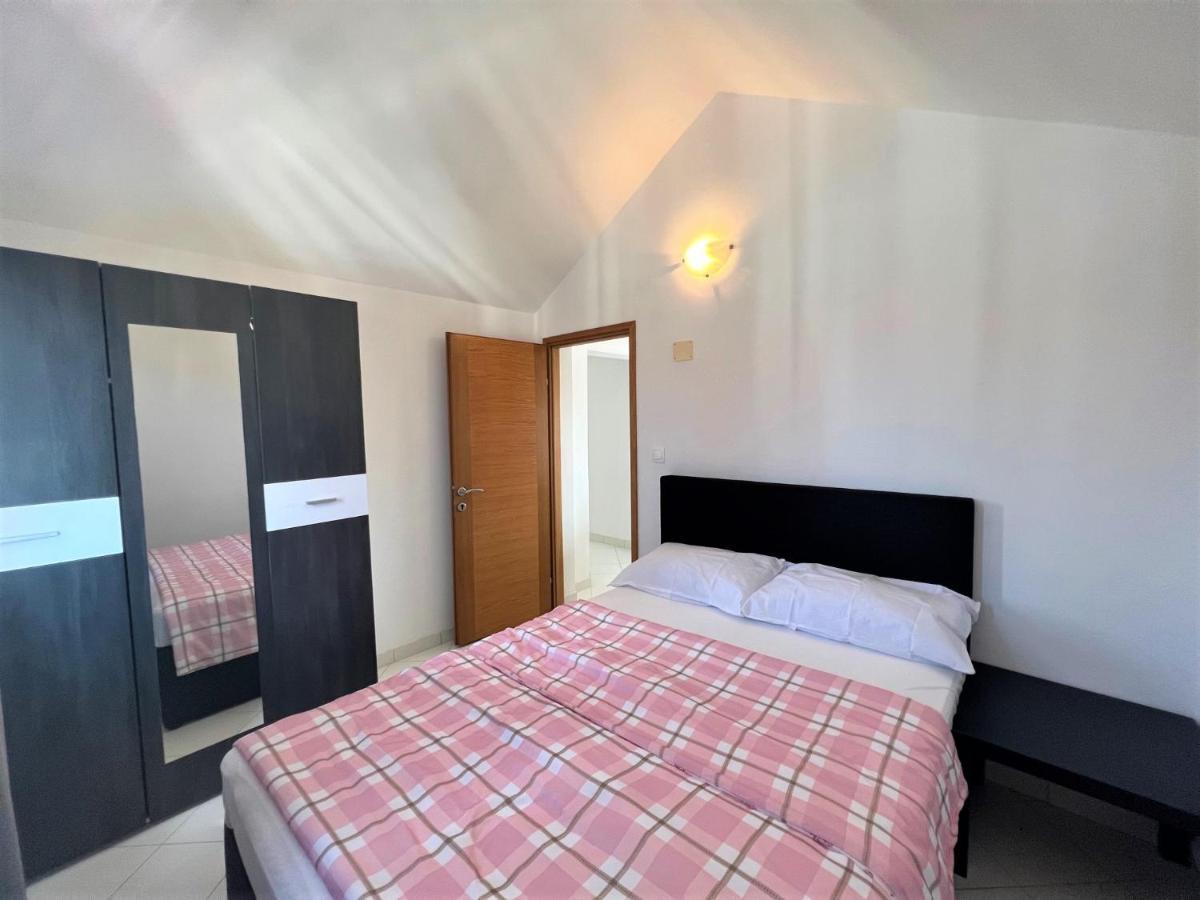 Apartments Melek Medulin Luaran gambar